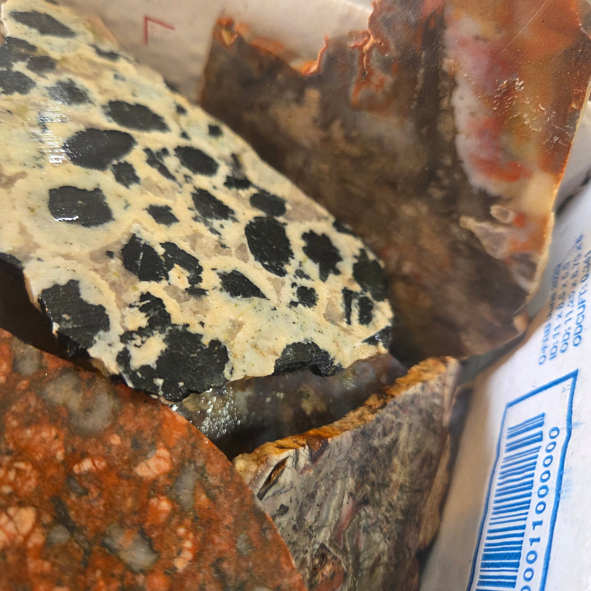 Detail of Medium Flat Rate Box of Slabs