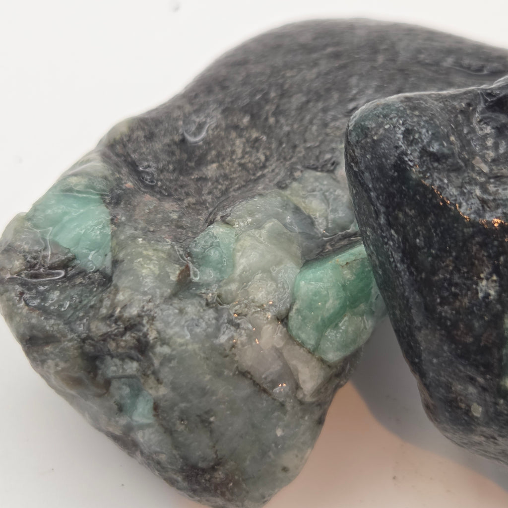 Alternate view of Emerald in situ Lapidary Rough