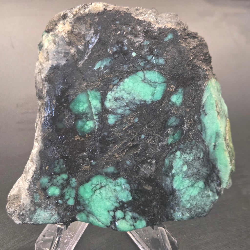 Alternate view of Black Bridge Variscite